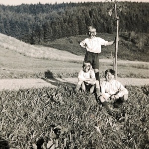 Photo590749247566_inner_148-219-557-220-122-905-569-882